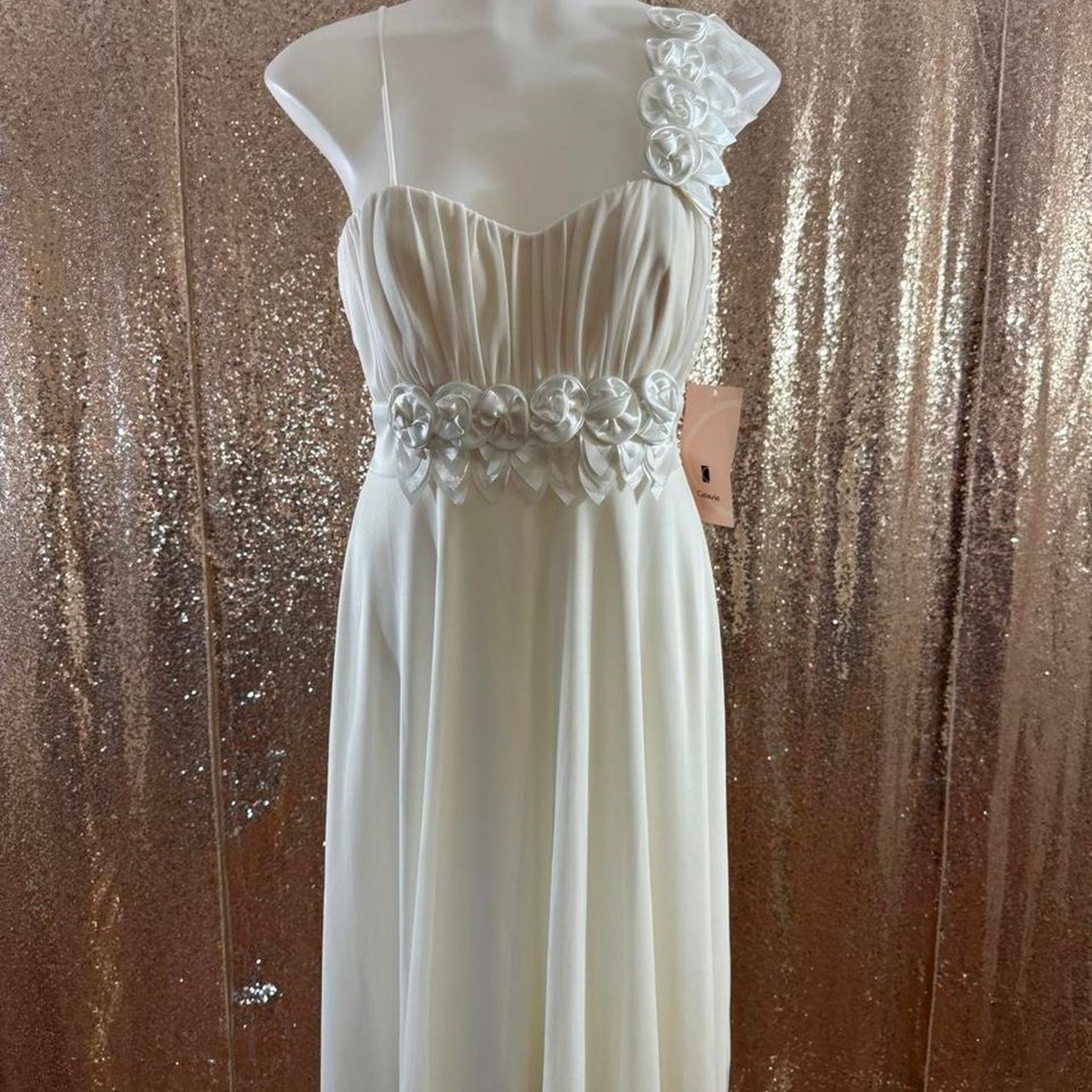 White One Shoulder Floral Applique Formal Dress with Shawl/Size S